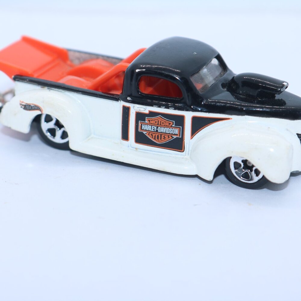 Hot Wheels Harley Davidson 40 Ford custom keychain 1/64 scale